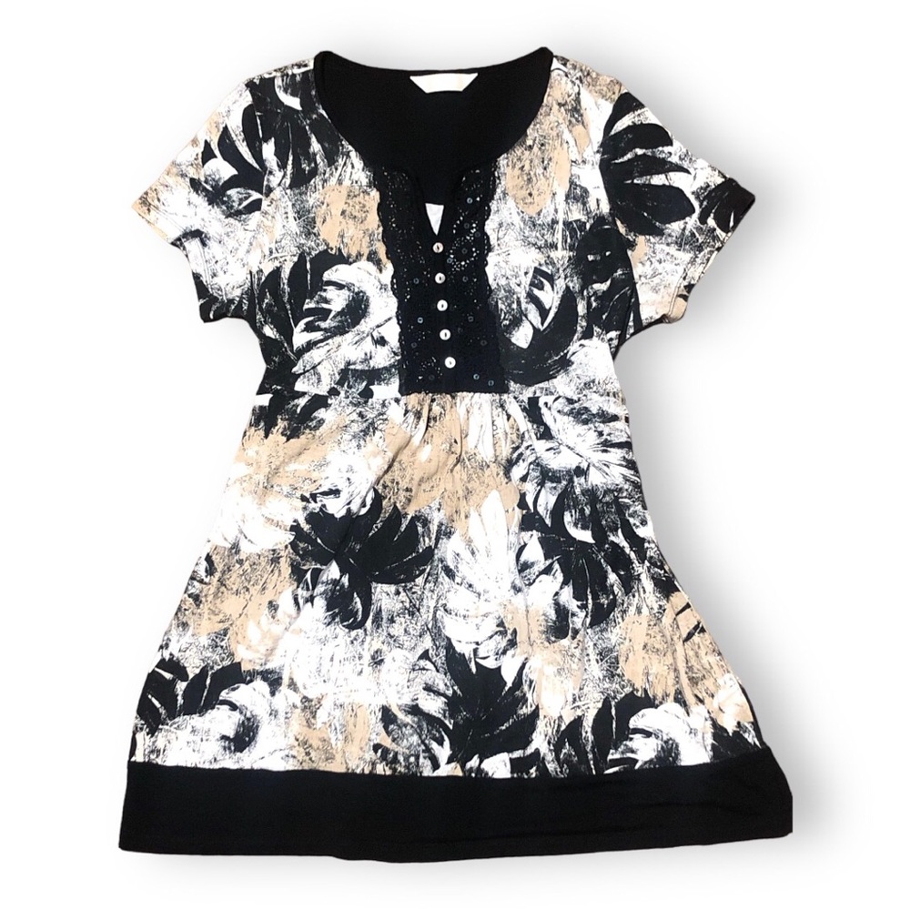 Leaf pattern and lace top Size Large